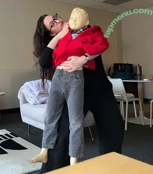 Kat Dennings / OfficialKat / katdenningsss nude photo #0661