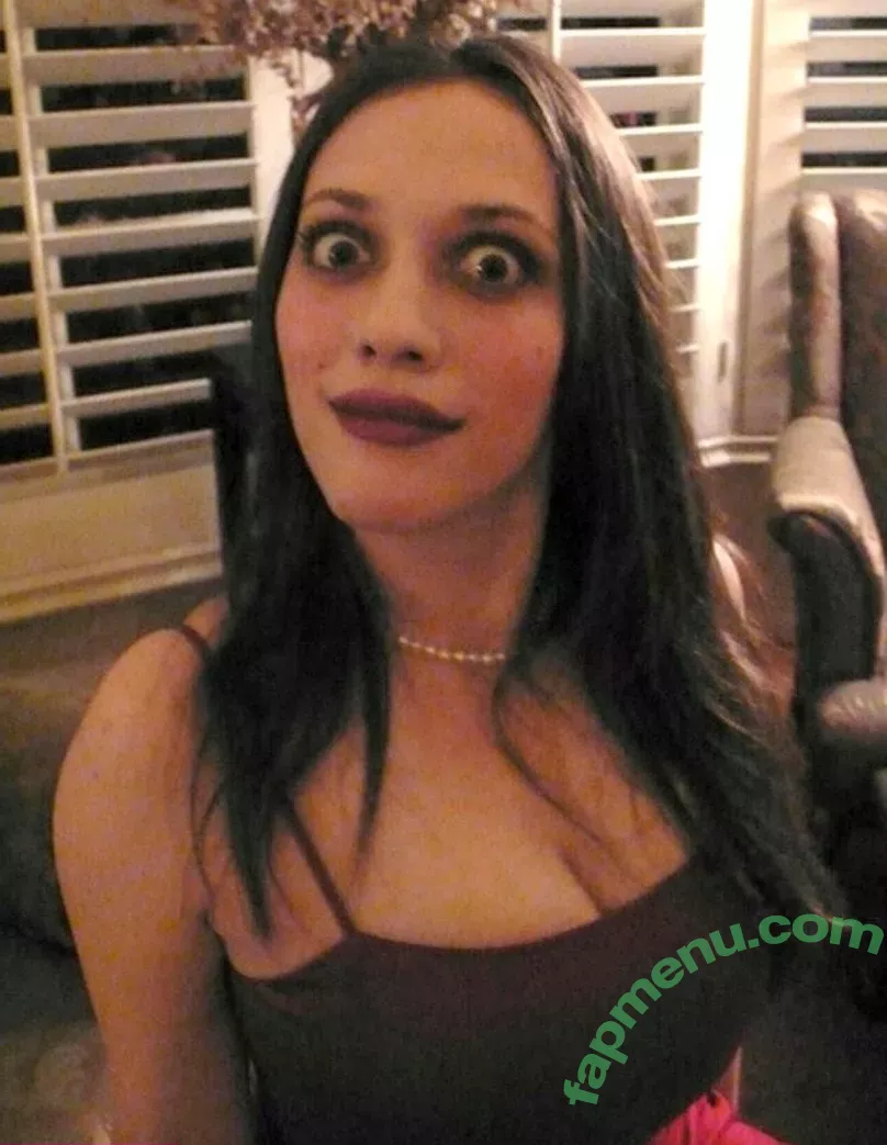 Kat Dennings nude photo #0007 (OfficialKat / katdenningsss)
