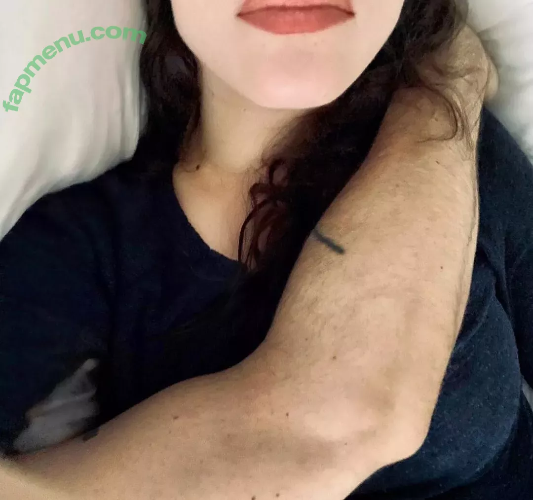 Kat Dennings nude photo #0012 (OfficialKat / katdenningsss)