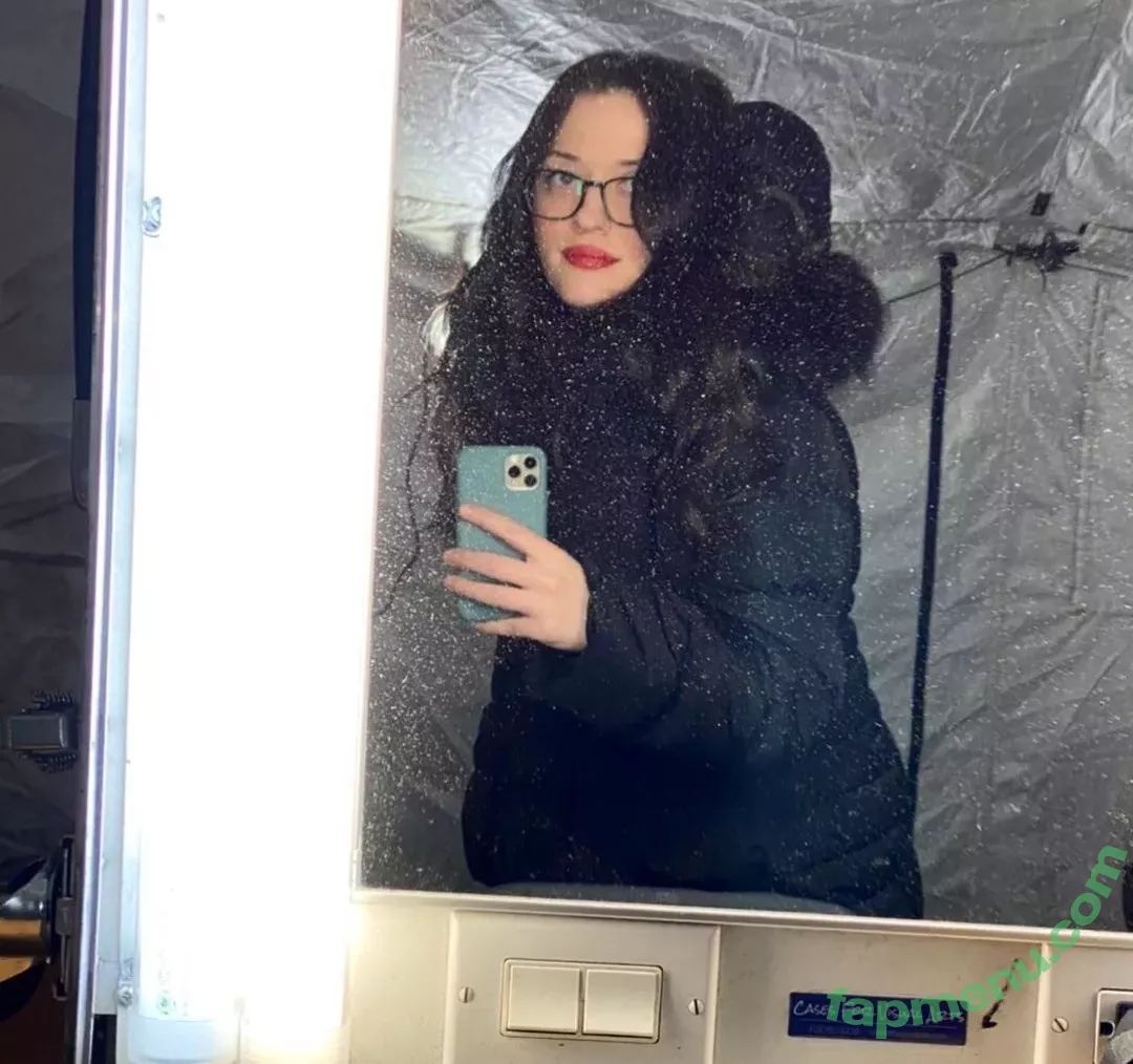 Kat Dennings nude photo #0013 (OfficialKat / katdenningsss)