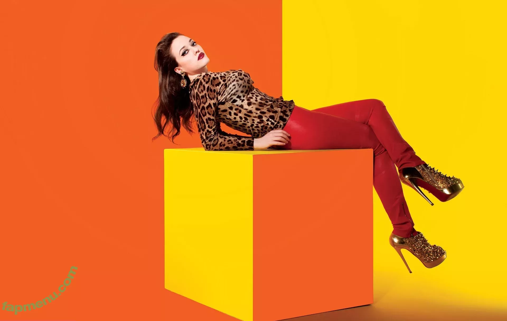 Kat Dennings nude photo #0071 (OfficialKat / katdenningsss)