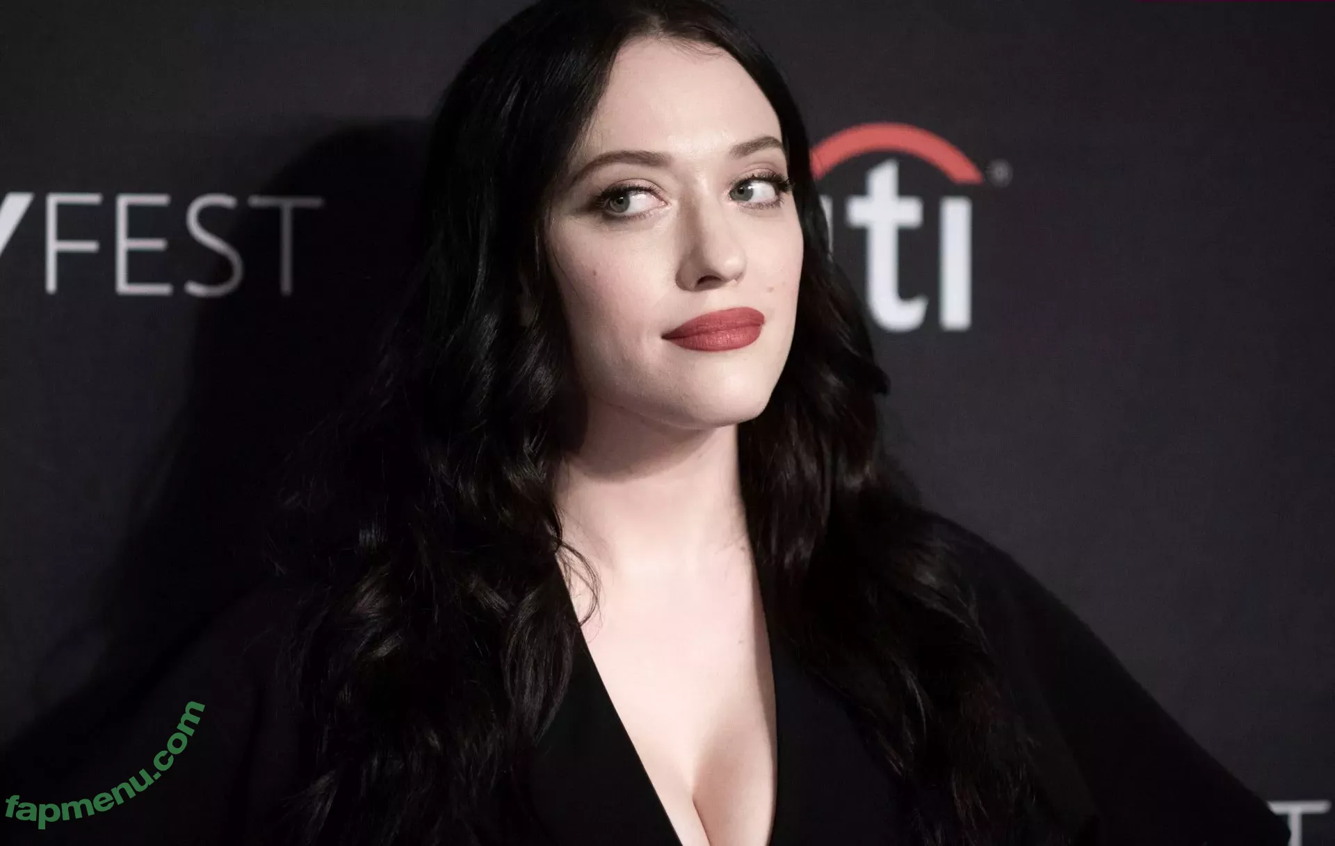 Kat Dennings nude photo #0131 (OfficialKat / katdenningsss)