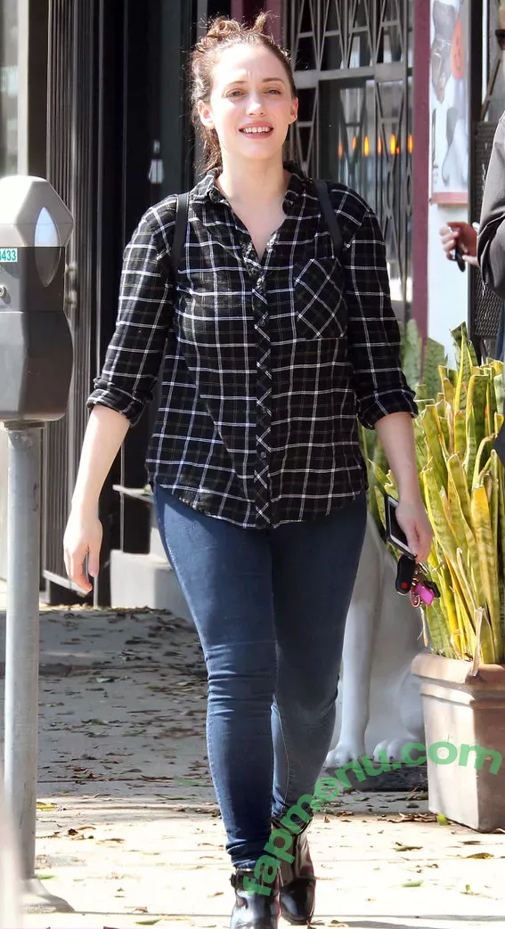 Kat Dennings nude photo #0144 (OfficialKat / katdenningsss)