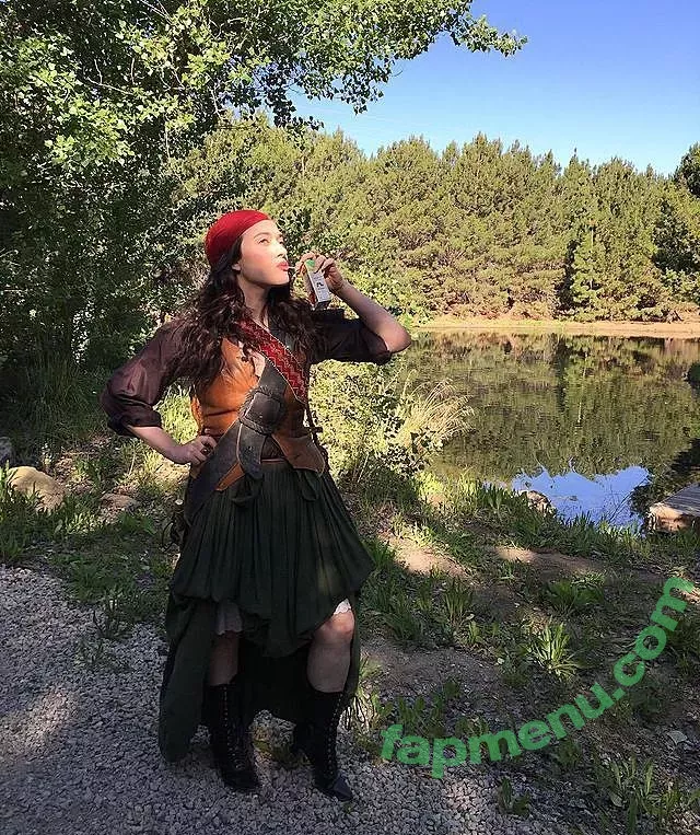 Kat Dennings nude photo #0148 (OfficialKat / katdenningsss)