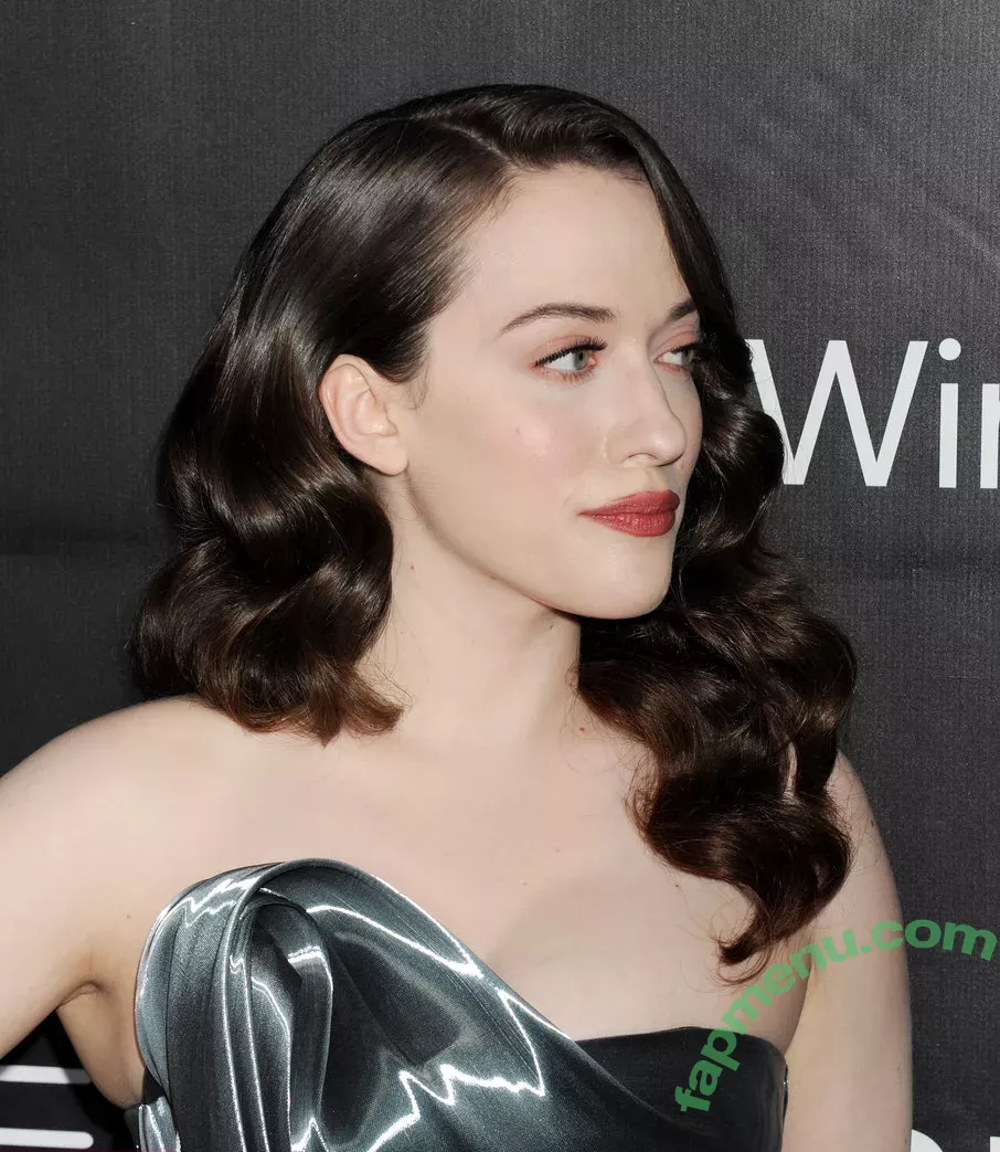 Kat Dennings nude photo #0157 (OfficialKat / katdenningsss)