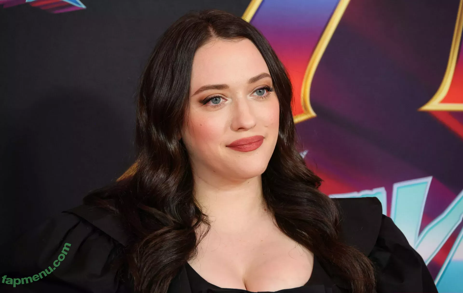 Kat Dennings nude photo #0186 (OfficialKat / katdenningsss)