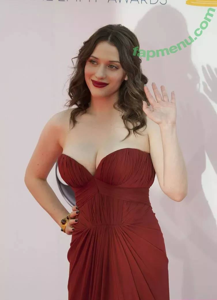 Kat Dennings nude photo #0237 (OfficialKat / katdenningsss)