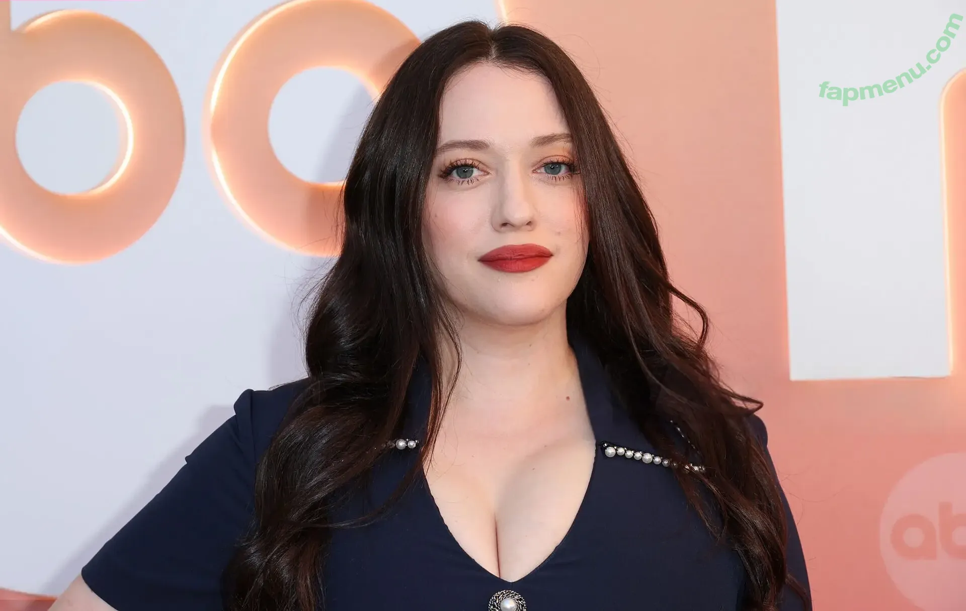 Kat Dennings nude photo #0635 (OfficialKat / katdenningsss)