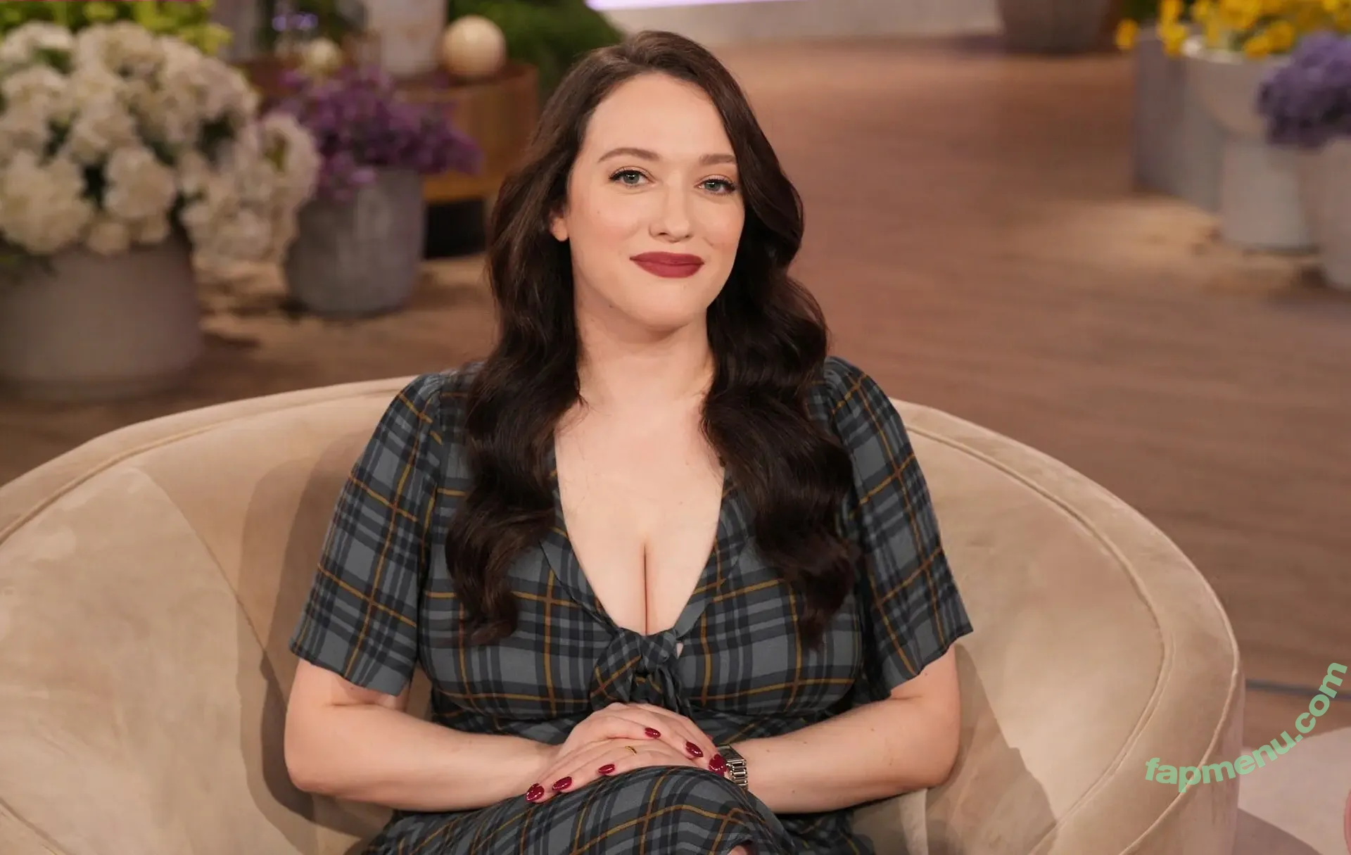 Kat Dennings nude photo #0650 (OfficialKat / katdenningsss)