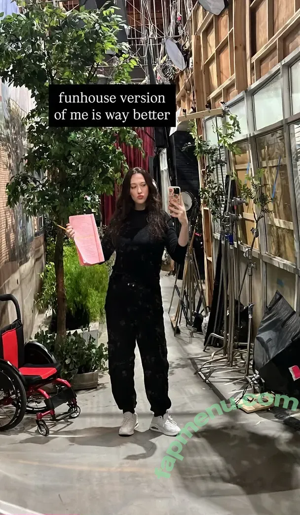 Kat Dennings nude photo #0666 (OfficialKat / katdenningsss)