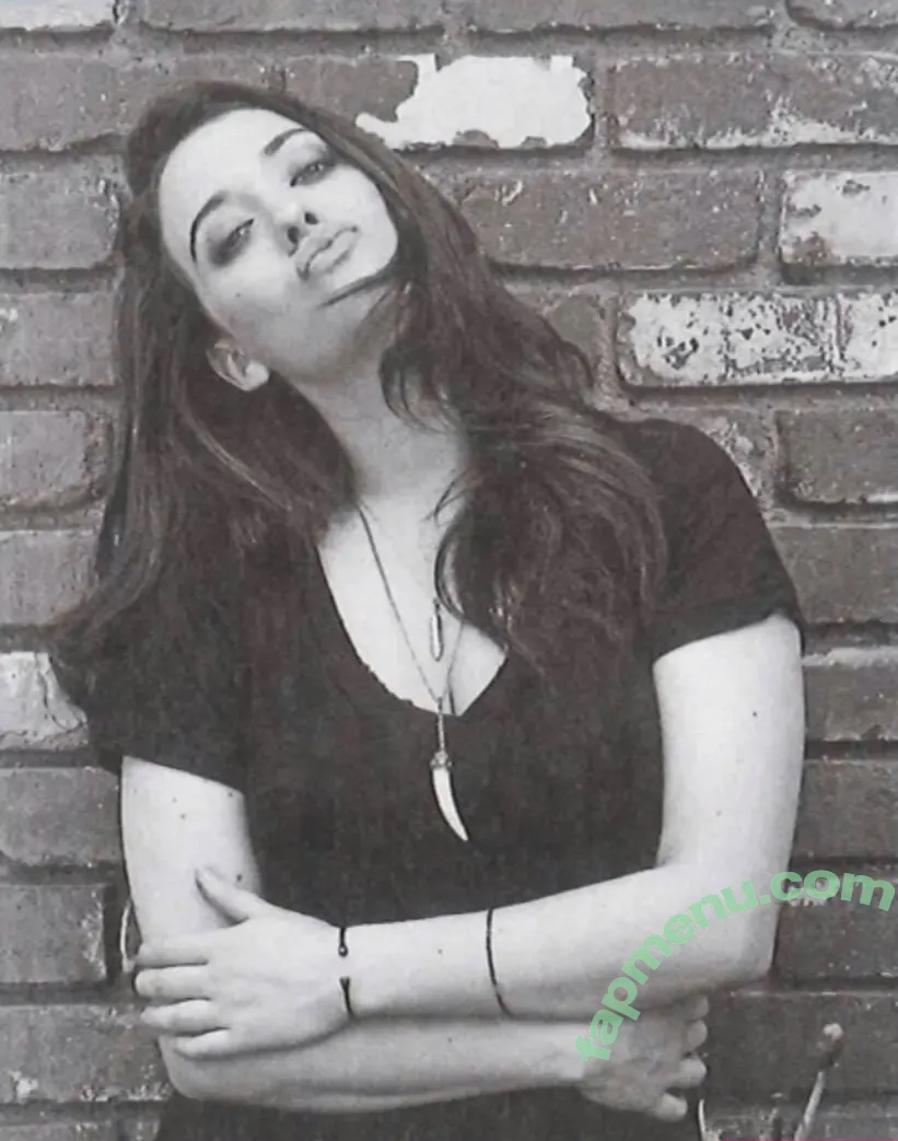 Kat Dennings nude photo #0667 (OfficialKat / katdenningsss)