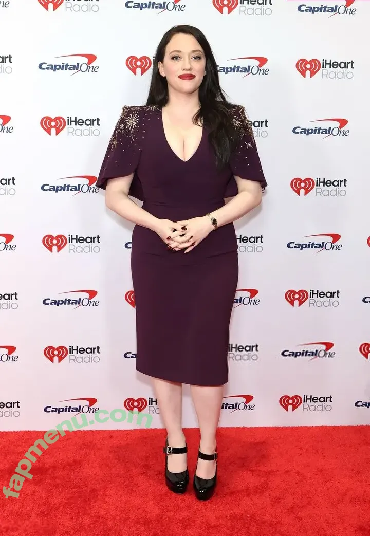 Kat Dennings nude photo #0672 (OfficialKat / katdenningsss)