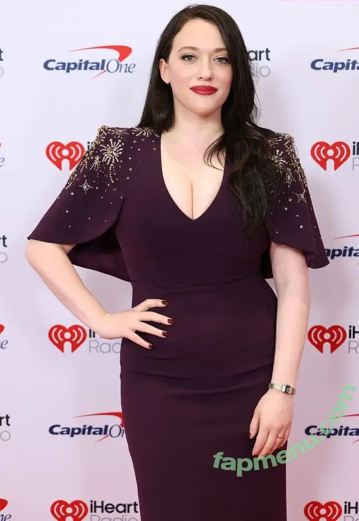 Kat Dennings nude photo #0678 (OfficialKat / katdenningsss)