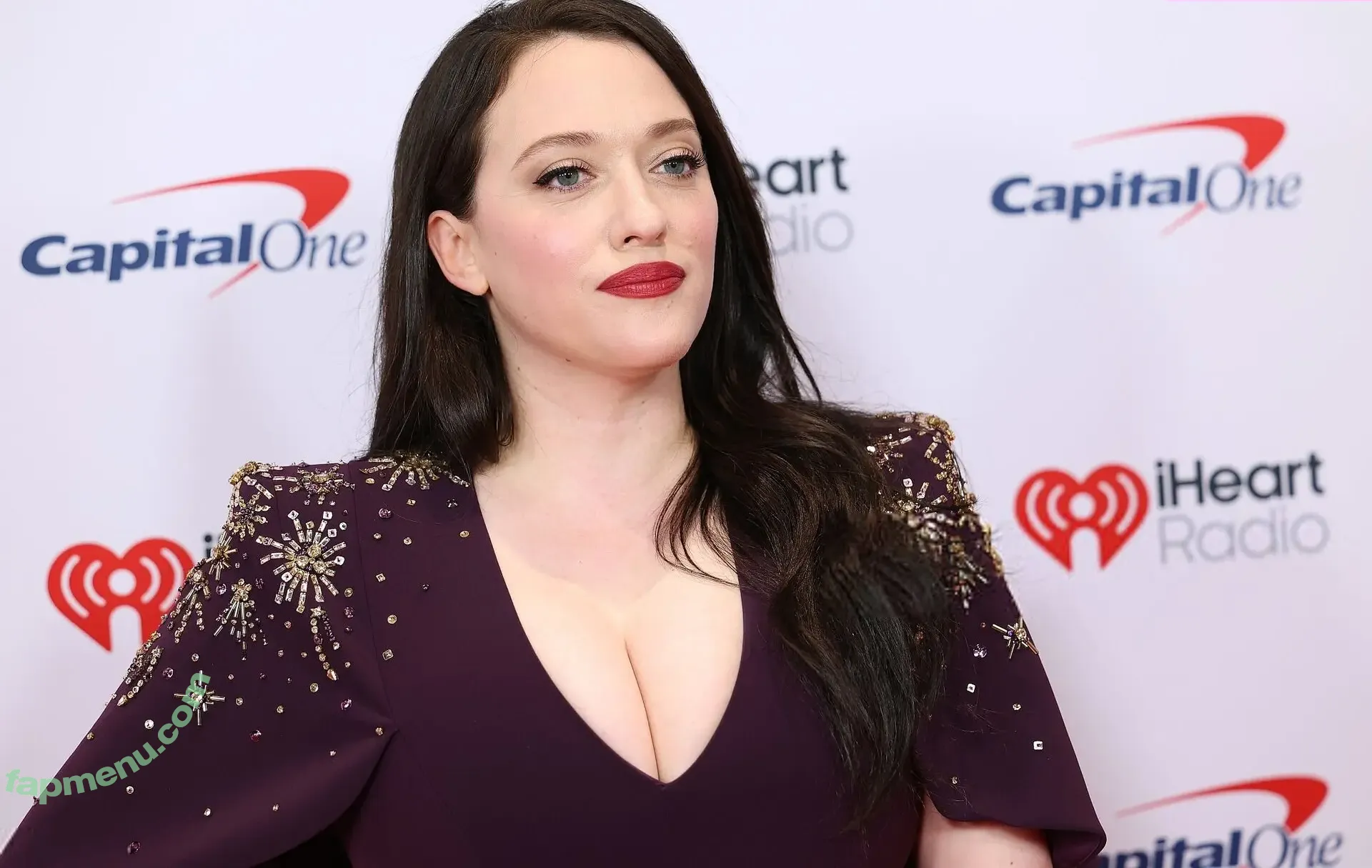 Kat Dennings nude photo #0682 (OfficialKat / katdenningsss)