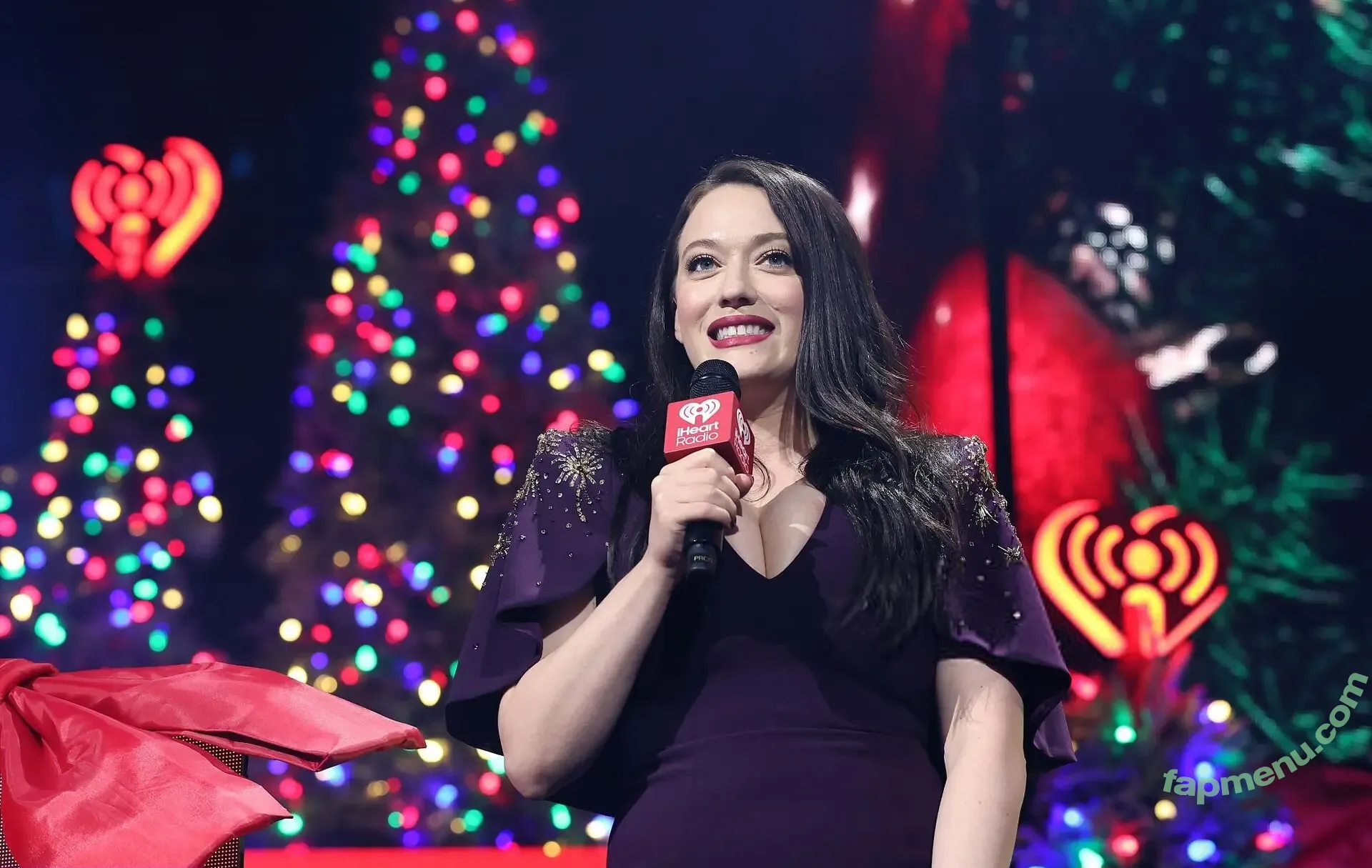 Kat Dennings nude photo #0688 (OfficialKat / katdenningsss)