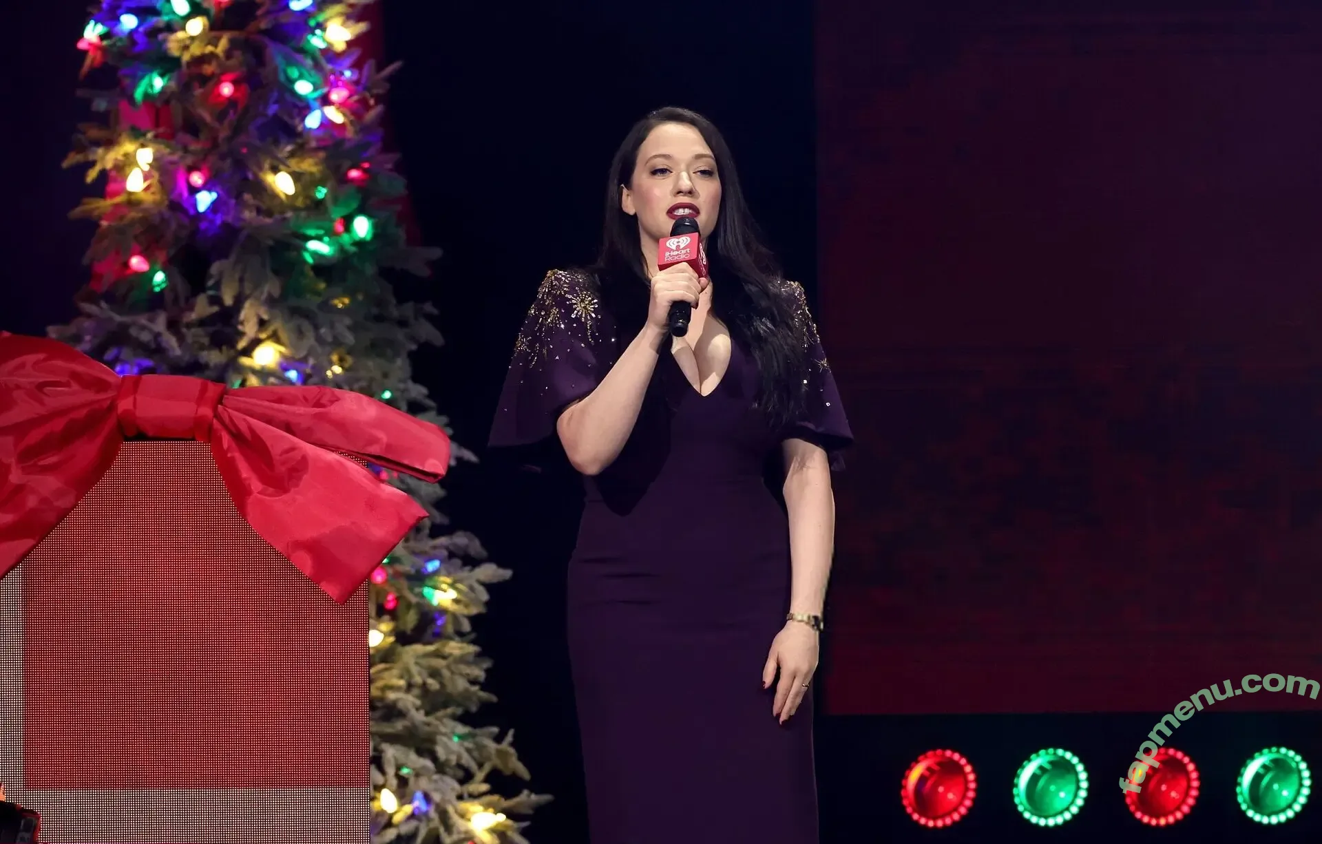 Kat Dennings nude photo #0690 (OfficialKat / katdenningsss)