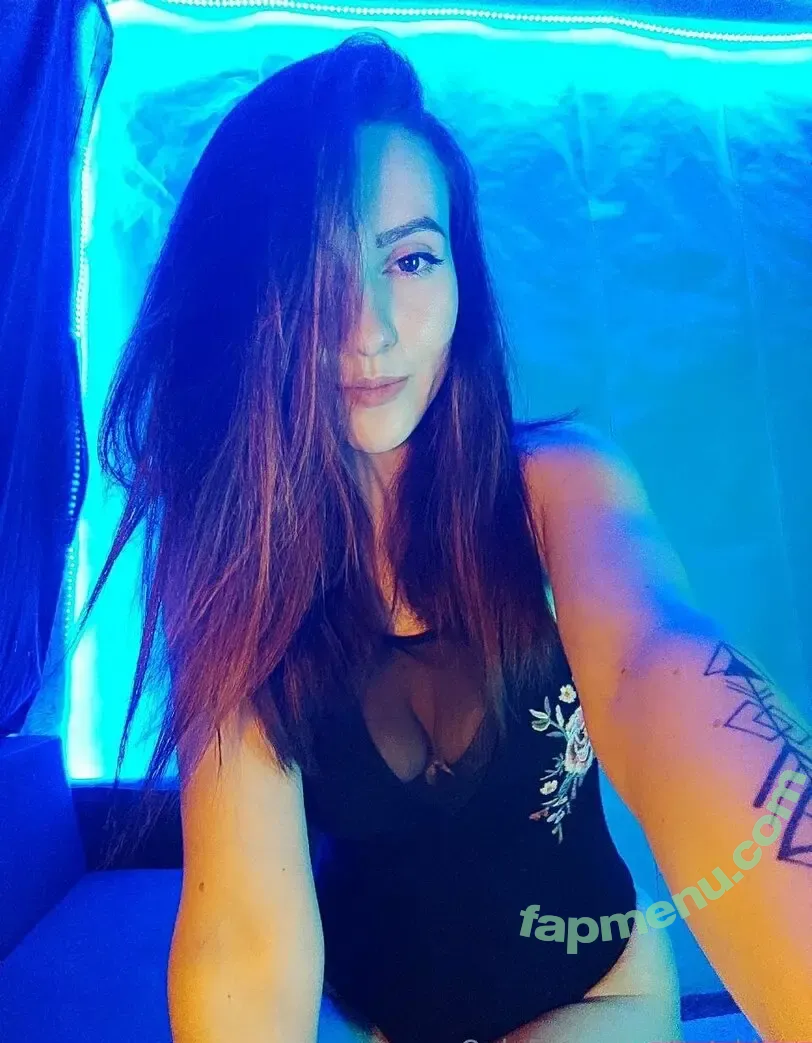 kat_kitty nude photo #0030 (kat._.kat_kitty)