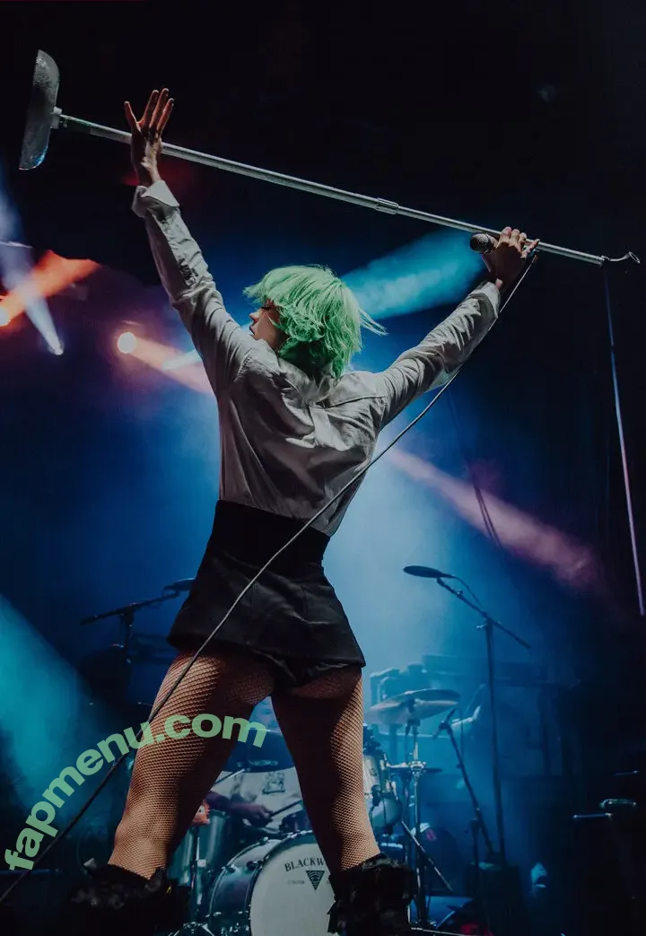 Kat Moss nude photo #0096 (8leggedbaby)