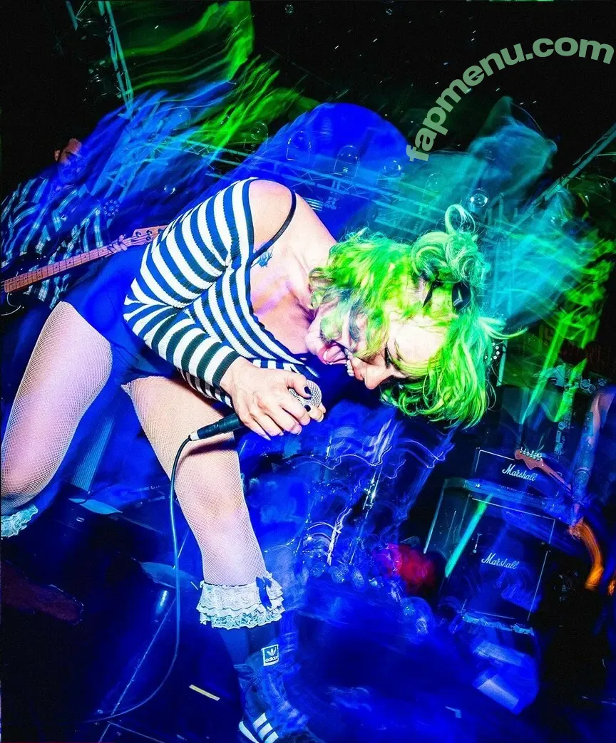 Kat Moss nude photo #0101 (8leggedbaby)