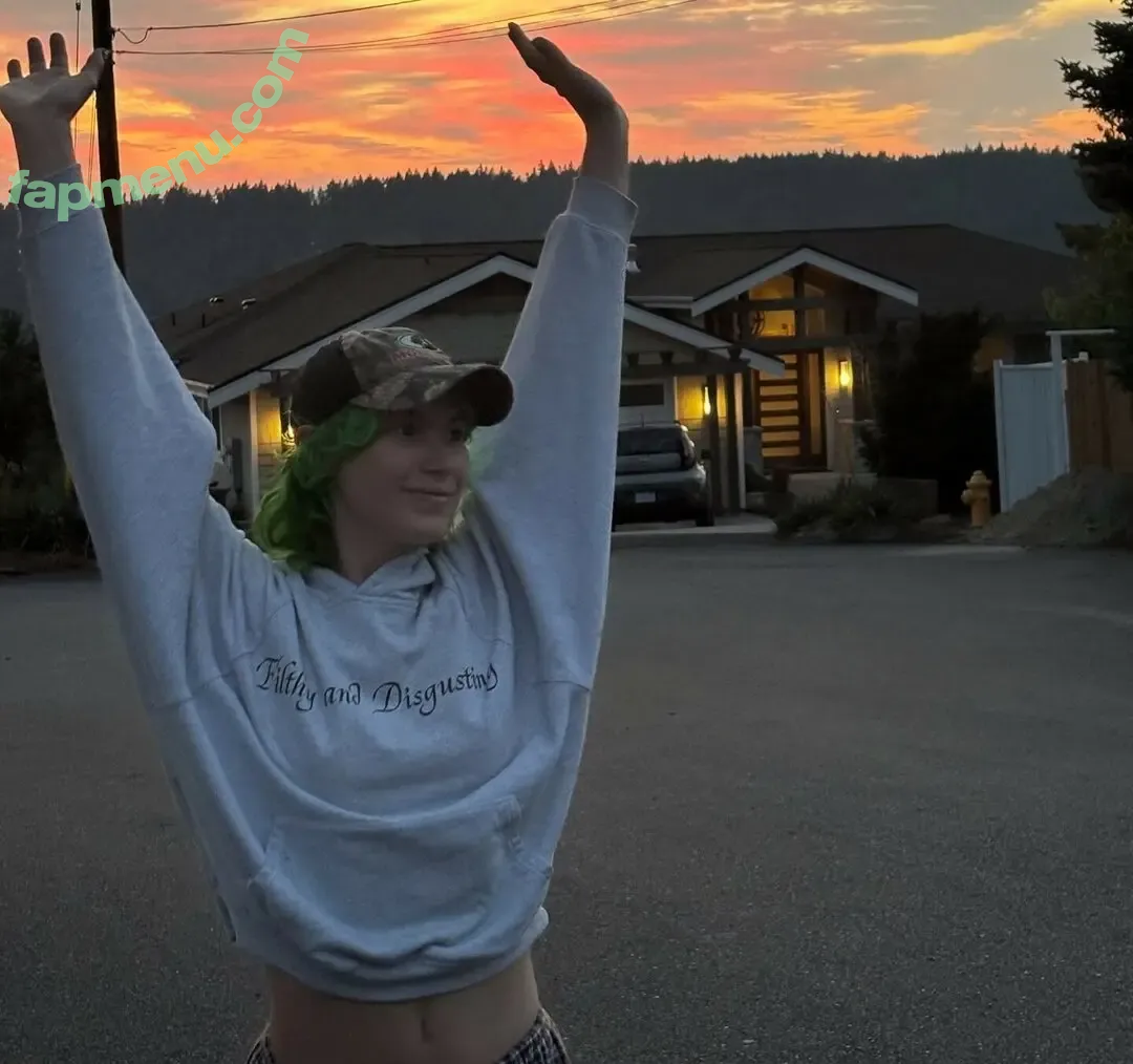 Kat Moss nude photo #0111 (8leggedbaby)