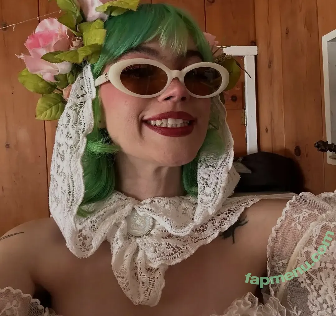 Kat Moss nude photo #0112 (8leggedbaby)