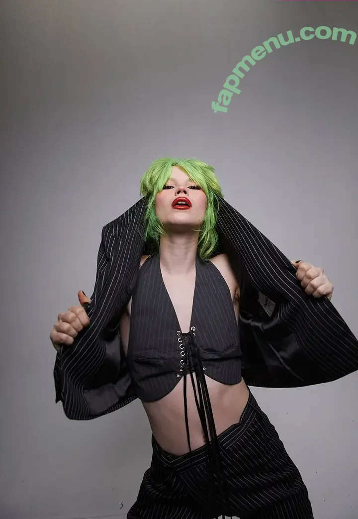 Kat Moss nude photo #0114 (8leggedbaby)