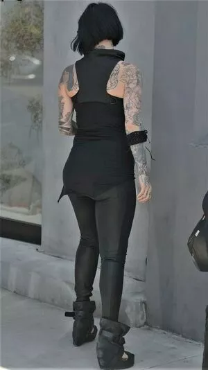 Kat Von D / thekatvond nude photo #0029