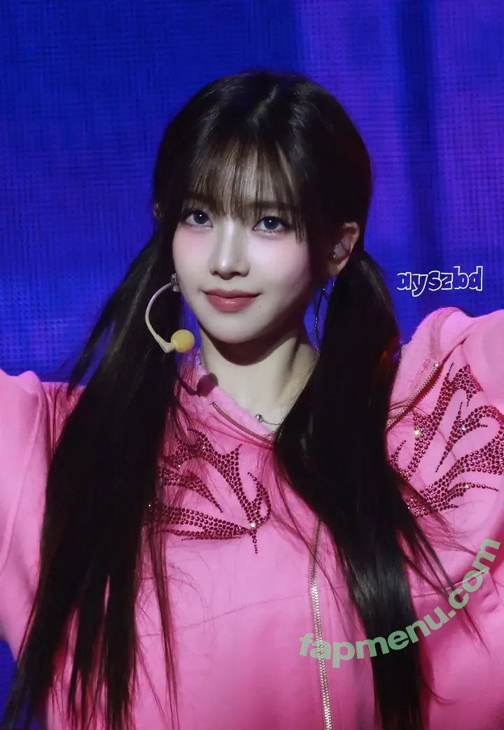 katarinabluu nude photo #1586 (Karina / aespa / karinamasfina)