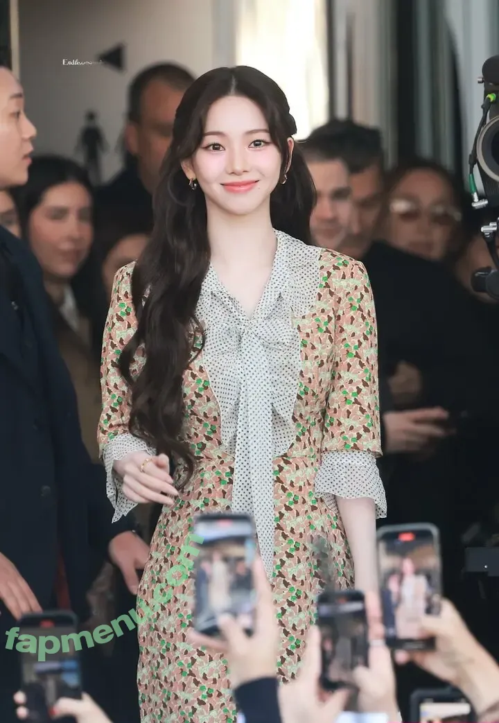 katarinabluu nude photo #1651 (Karina / aespa / karinamasfina)