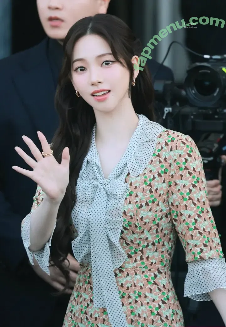 katarinabluu nude photo #1653 (Karina / aespa / karinamasfina)