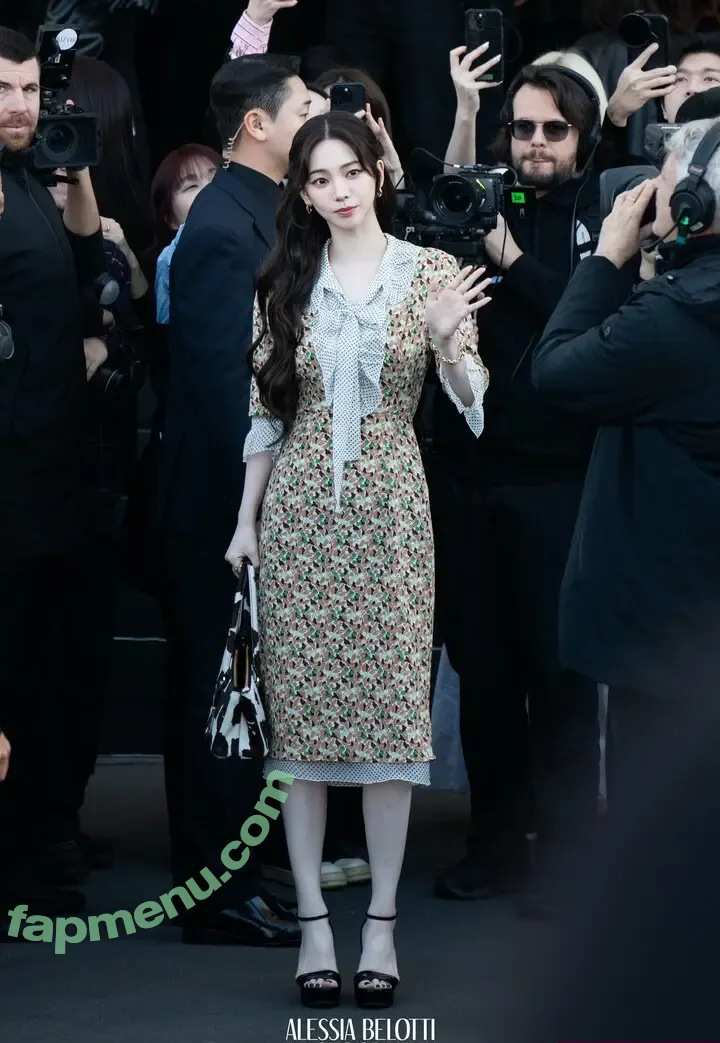 katarinabluu nude photo #1656 (Karina / aespa / karinamasfina)