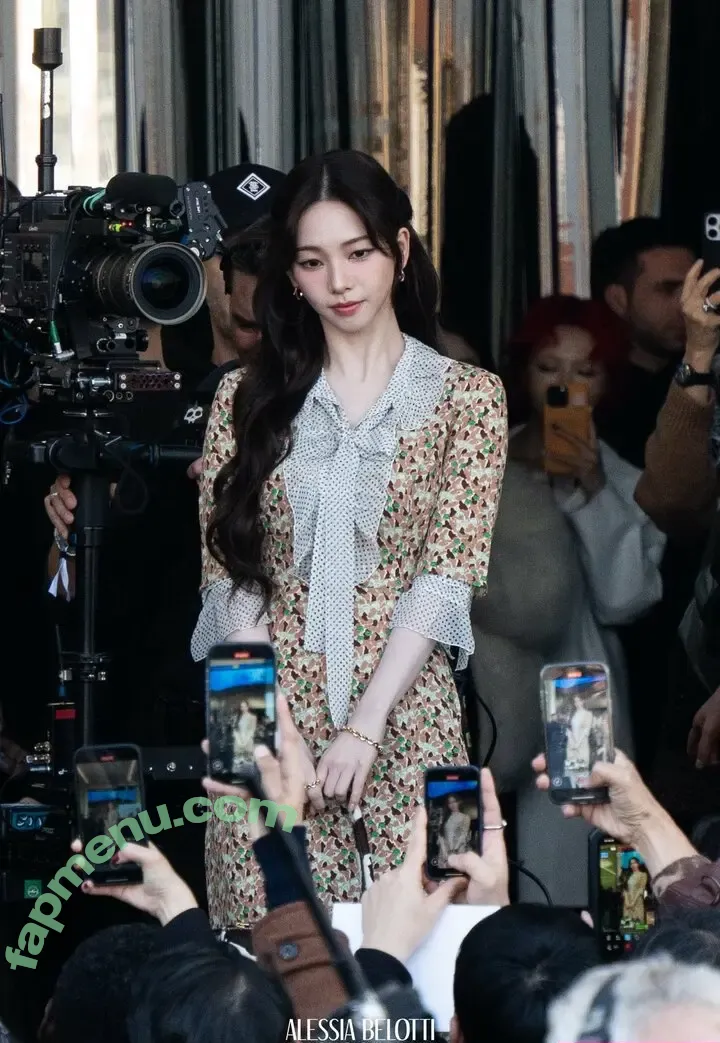 katarinabluu nude photo #1658 (Karina / aespa / karinamasfina)