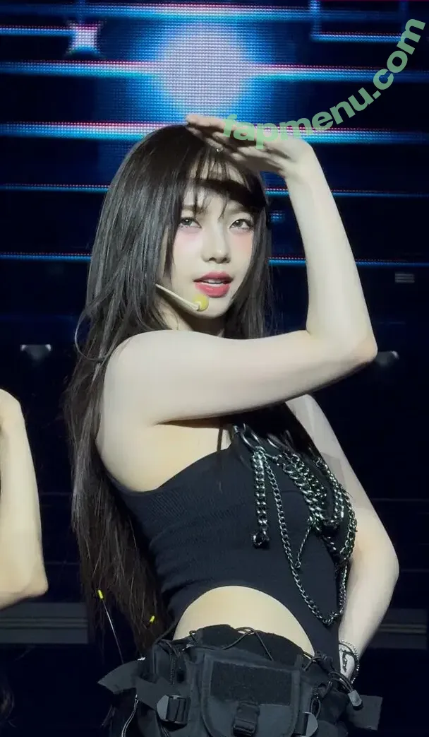 katarinabluu nude photo #1748 (Karina / aespa / karinamasfina)