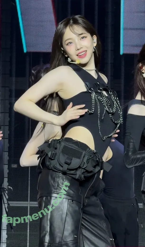 katarinabluu nude photo #1749 (Karina / aespa / karinamasfina)