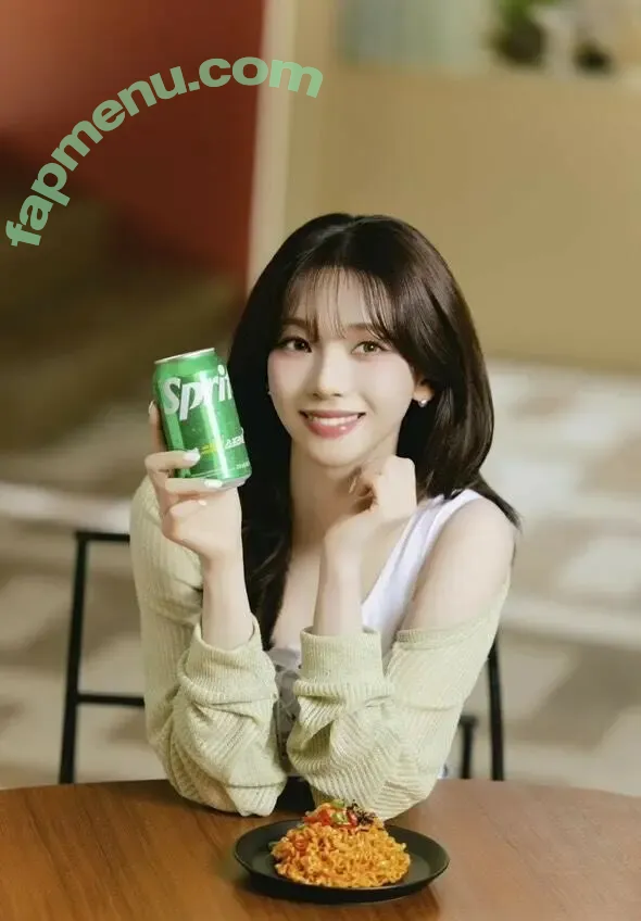 katarinabluu nude photo #1870 (Karina / aespa / karinamasfina)