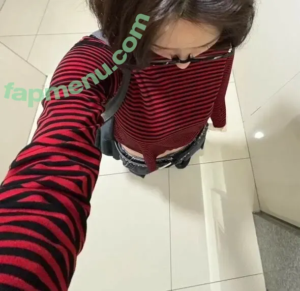 katarinabluu nude photo #1913 (Karina / aespa / karinamasfina)