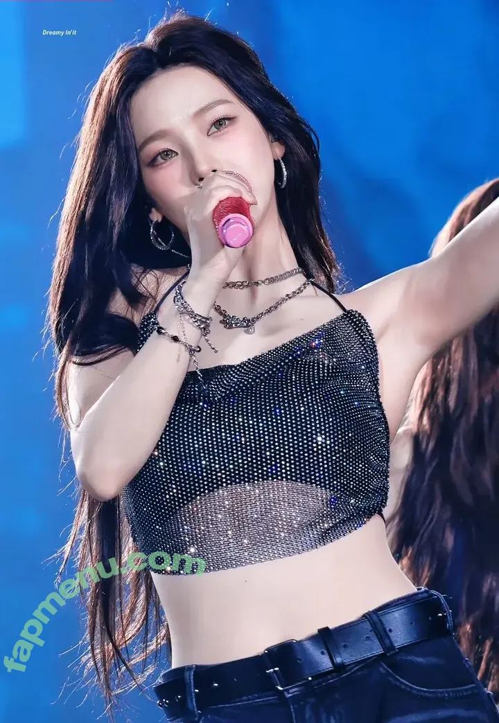 katarinabluu nude photo #1934 (Karina / aespa / karinamasfina)