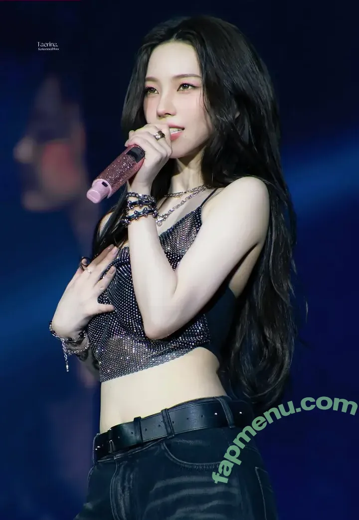 katarinabluu nude photo #1949 (Karina / aespa / karinamasfina)