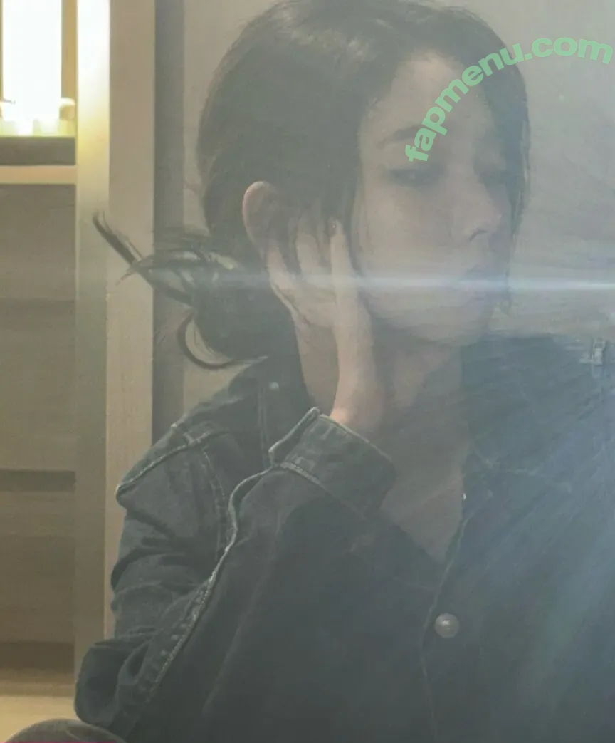 katarinabluu nude photo #1975 (Karina / aespa / karinamasfina)