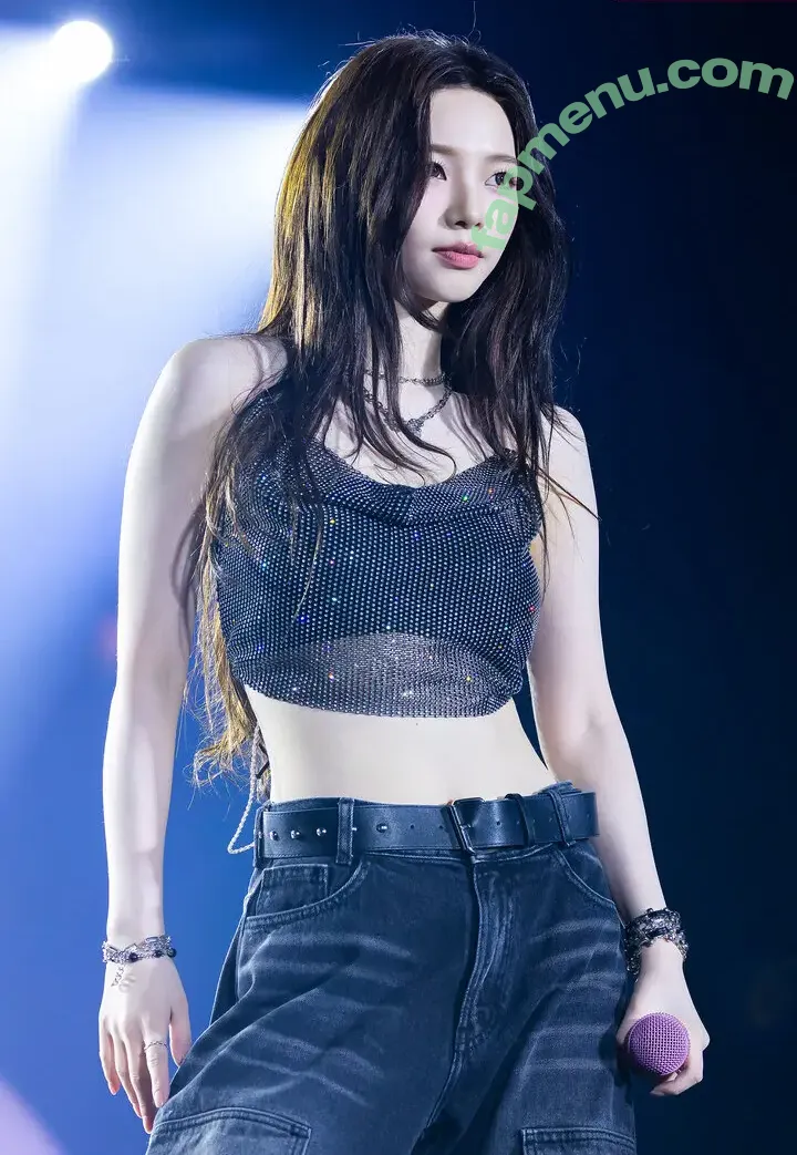 katarinabluu nude photo #1985 (Karina / aespa / karinamasfina)