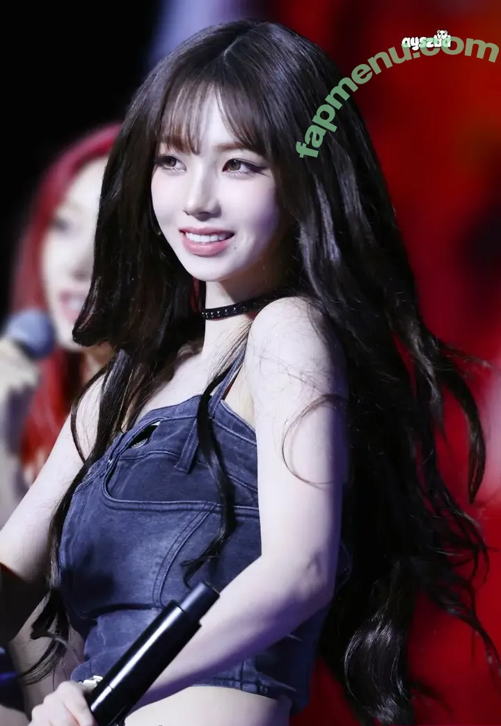 katarinabluu nude photo #2056 (Karina / aespa / karinamasfina)