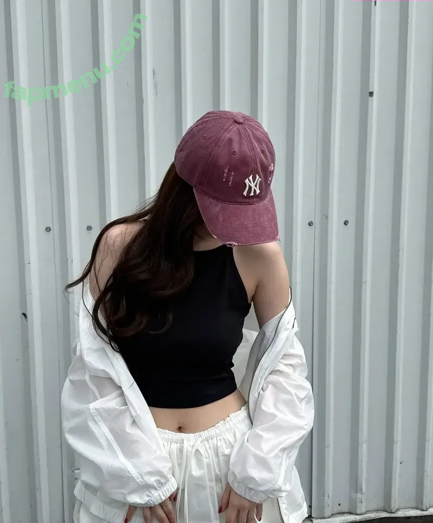 katarinabluu nude photo #2073 (Karina / aespa / karinamasfina)