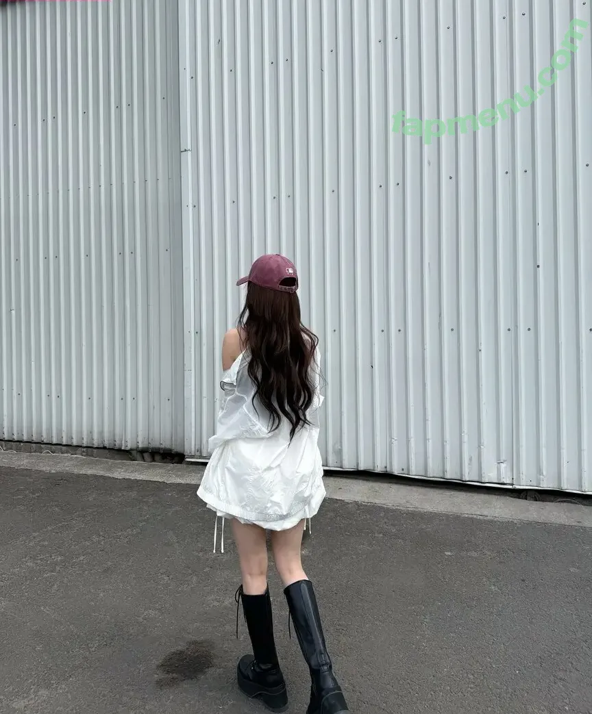 katarinabluu nude photo #2076 (Karina / aespa / karinamasfina)