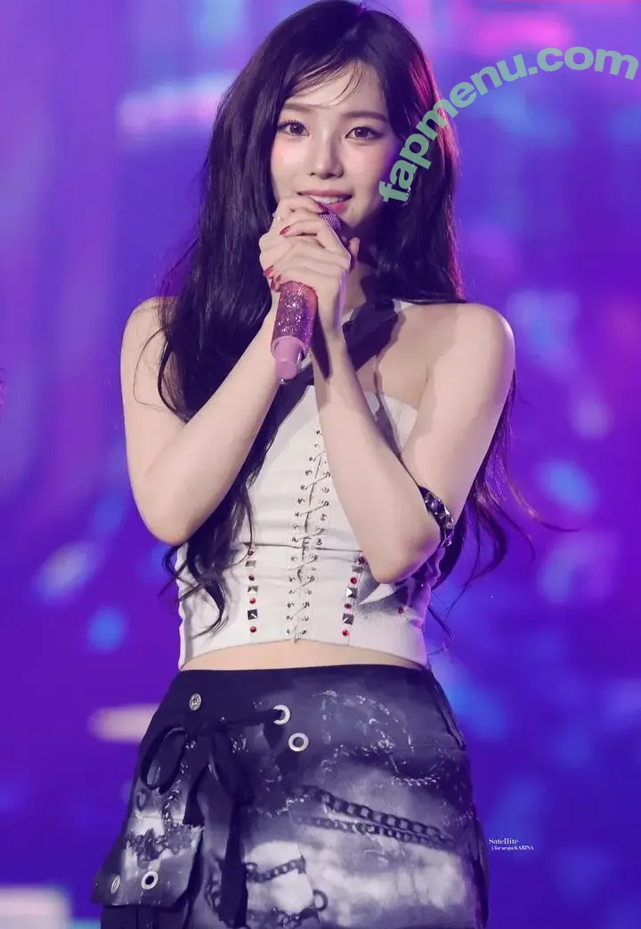 katarinabluu nude photo #2085 (Karina / aespa / karinamasfina)