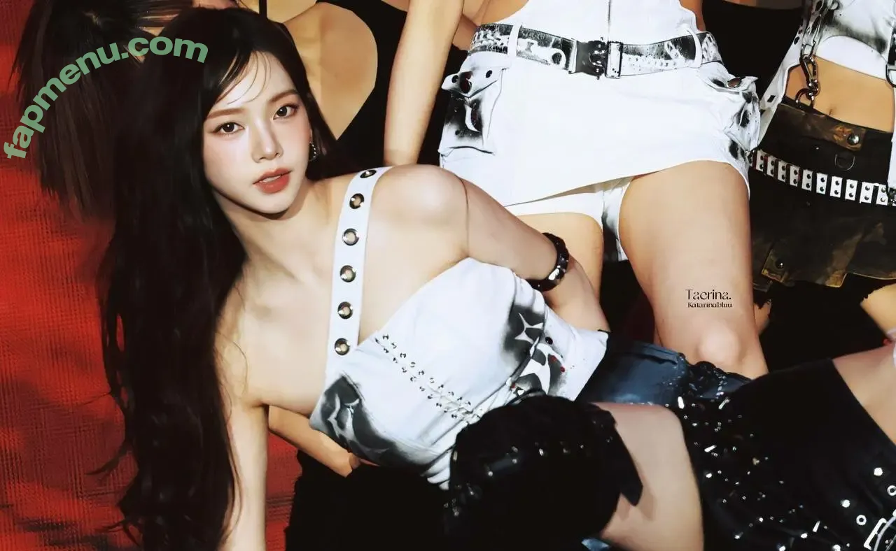 katarinabluu nude photo #2091 (Karina / aespa / karinamasfina)