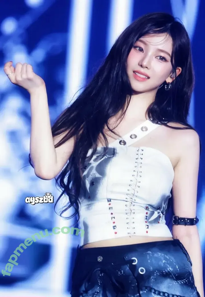 katarinabluu nude photo #2094 (Karina / aespa / karinamasfina)