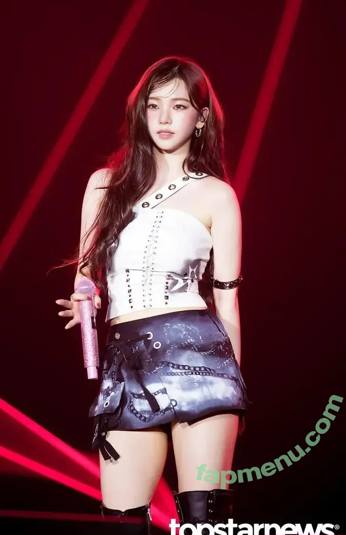 katarinabluu nude photo #2106 (Karina / aespa / karinamasfina)