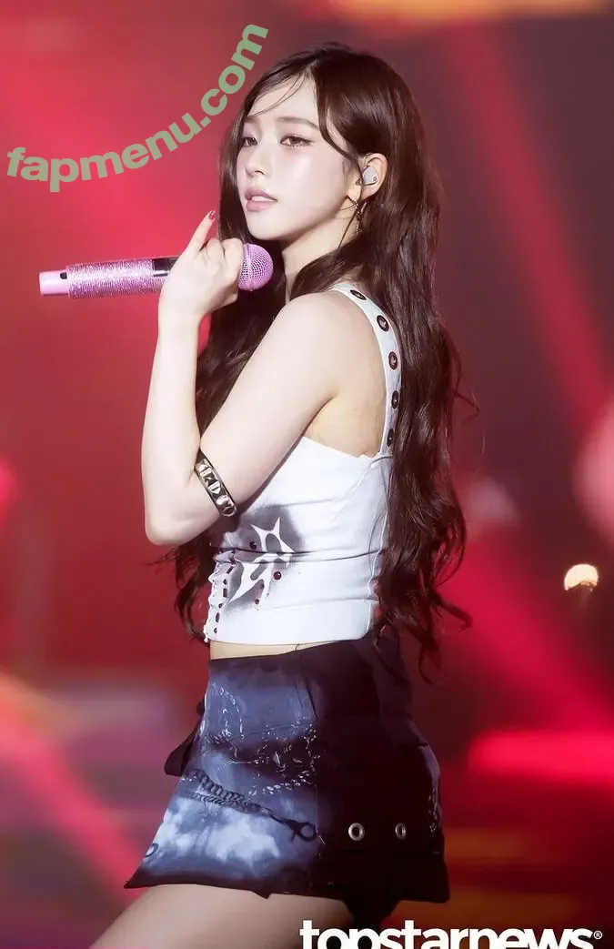 katarinabluu nude photo #2109 (Karina / aespa / karinamasfina)