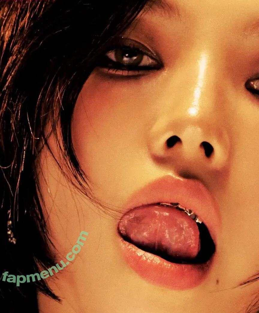 katarinabluu nude photo #2408 (Karina / aespa / karinamasfina)