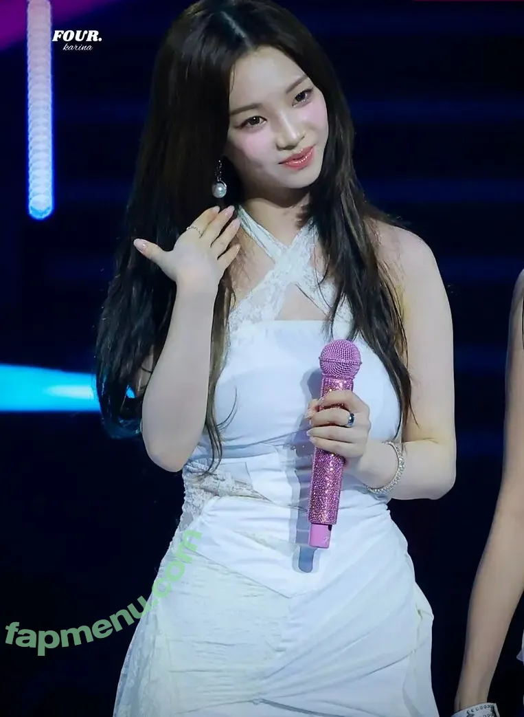 katarinabluu nude photo #2518 (Karina / aespa / karinamasfina)